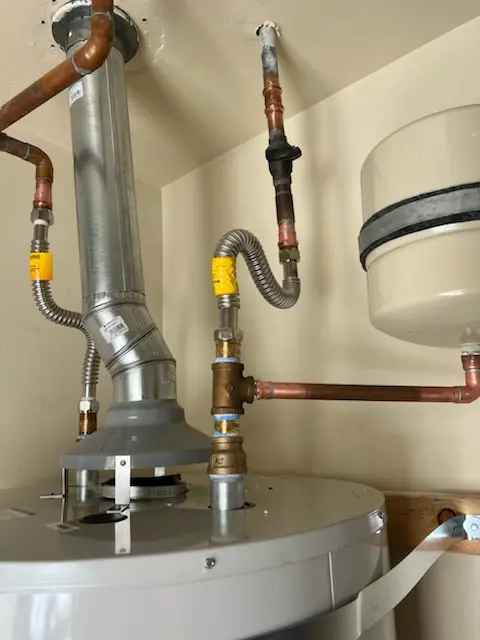 Water heater installation and plumbing repair in Saint Boniface